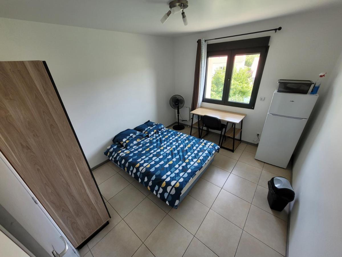 Residence De La Gare, Chambre Meublee Longjumeau Eksteriør billede